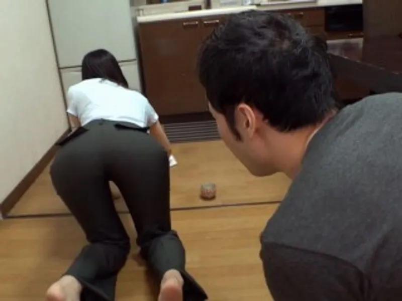 Mẹ cô vợ khiêu gợi và ccủa quý rể dâm